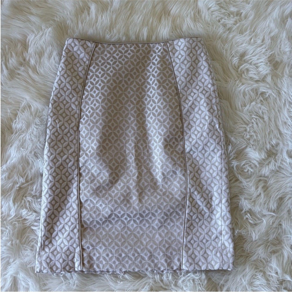 White House Black Market Cream Geometric Pencil Skirt Size 2